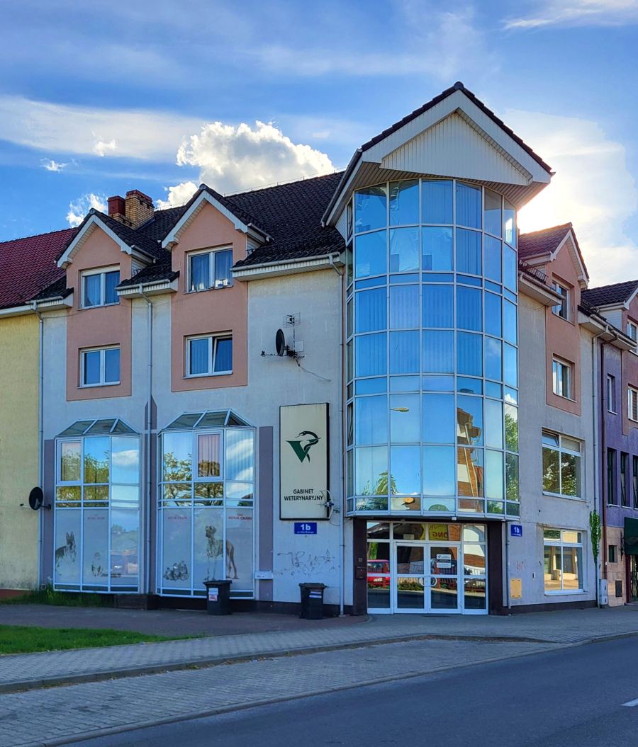 Budynek — widok od frontu
